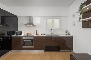 Harmony Elegant Central Apartment