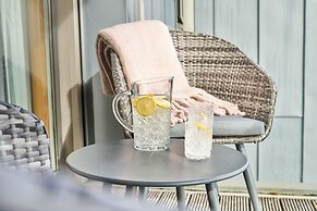 Vizion by ShortstayMK