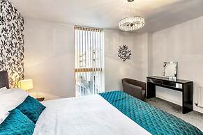 Vizion by ShortstayMK