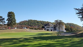 Woodlake Lodge Golf and Country Club