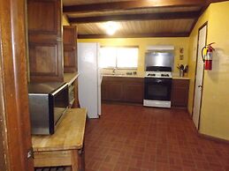 Arizona Mountain Inn and Cabins