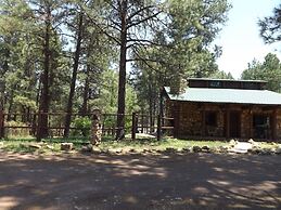 Arizona Mountain Inn and Cabins