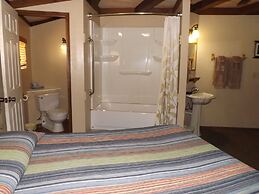 Arizona Mountain Inn and Cabins