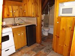 Arizona Mountain Inn and Cabins