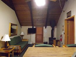 Arizona Mountain Inn and Cabins