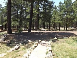 Arizona Mountain Inn and Cabins