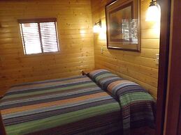 Arizona Mountain Inn and Cabins