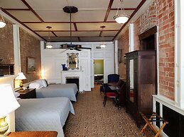Iron Horse Hotel