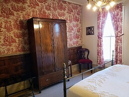 Iron Horse Hotel