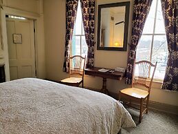 Iron Horse Hotel