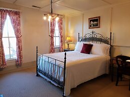 Iron Horse Hotel