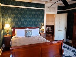 Iron Horse Hotel