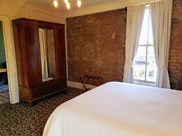 Iron Horse Hotel