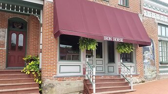 Iron Horse Hotel