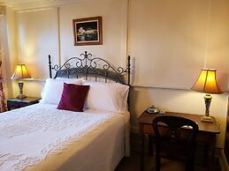 Iron Horse Hotel