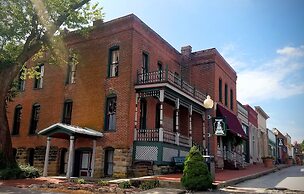 Iron Horse Hotel