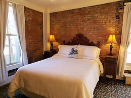 Iron Horse Hotel