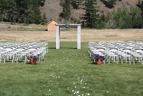 RiverStone Family Lodge