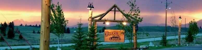 RiverStone Family Lodge