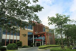 Phoenix Hotspring Resort