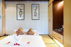 Phoenix Hotspring Resort