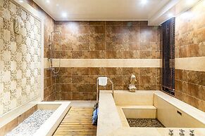 Phoenix Hotspring Resort