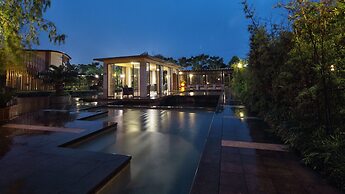 Phoenix Hotspring Resort