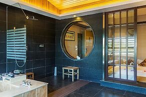 Phoenix Hotspring Resort