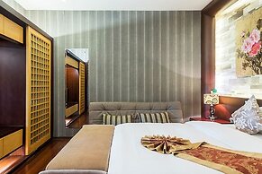 Phoenix Hotspring Resort