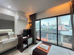 Collection O The Bangkok Airport Link Suite