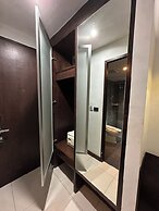 Collection O The Bangkok Airport Link Suite