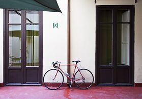 Mamamia Hostel and Guesthouse