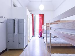 Mamamia Hostel and Guesthouse