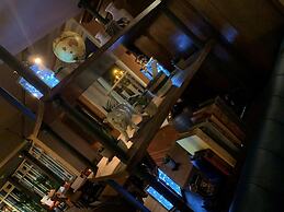 Harper's Steakhouse with Rooms, Haslemere