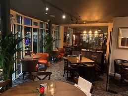 Harper's Steakhouse with Rooms, Haslemere