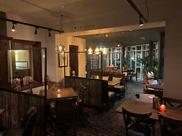 Harper's Steakhouse with Rooms, Haslemere