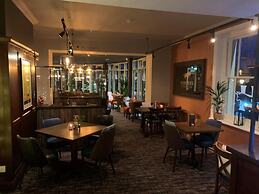 Harper's Steakhouse with Rooms, Haslemere