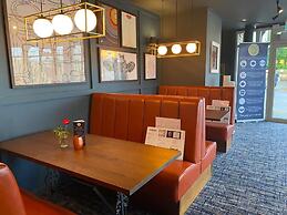 Harper's Steakhouse with Rooms, Haslemere