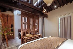 Beijing Le Zai Nan Luo Gu Xiang Wang Fu Jing Forbidden City Courtyard 