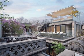 Beijing Le Zai Nan Luo Gu Xiang Wang Fu Jing Forbidden City Courtyard 