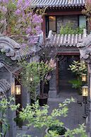 Beijing Le Zai Nan Luo Gu Xiang Wang Fu Jing Forbidden City Courtyard 