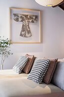 Beijing Le Zai Nan Luo Gu Xiang Wang Fu Jing Forbidden City Courtyard 