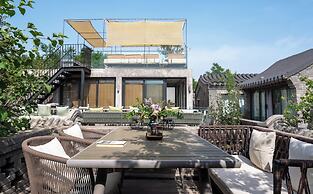 Beijing Le Zai Nan Luo Gu Xiang Wang Fu Jing Forbidden City Courtyard 