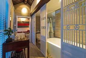 Beijing Le Zai Nan Luo Gu Xiang Wang Fu Jing Forbidden City Courtyard 