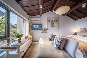 Beijing Le Zai Nan Luo Gu Xiang Wang Fu Jing Forbidden City Courtyard 