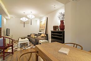 Beijing Le Zai Nan Luo Gu Xiang Wang Fu Jing Forbidden City Courtyard 