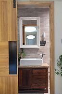 Beijing Le Zai Nan Luo Gu Xiang Wang Fu Jing Forbidden City Courtyard 