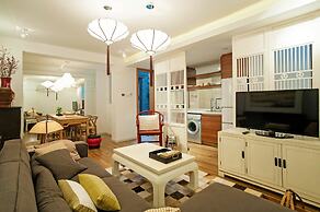 Beijing Le Zai Nan Luo Gu Xiang Wang Fu Jing Forbidden City Courtyard 