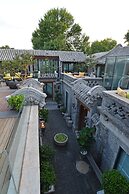 Beijing Le Zai Nan Luo Gu Xiang Wang Fu Jing Forbidden City Courtyard 