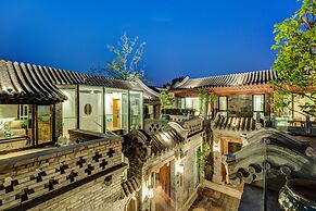 Beijing Le Zai Nan Luo Gu Xiang Wang Fu Jing Forbidden City Courtyard 